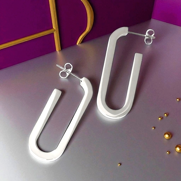 πSleek 18K White Gold Plated Stainless Steel Modern U-Shape Statement Earrings - Picture 4 of 10